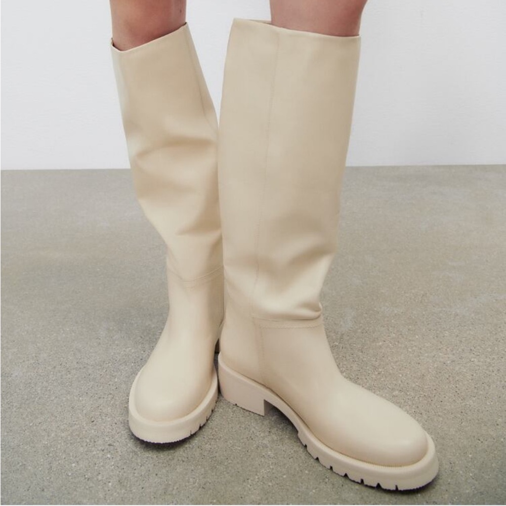ZARA FLAT LEATHER BOOTS SZ 7.5 or EU 38
